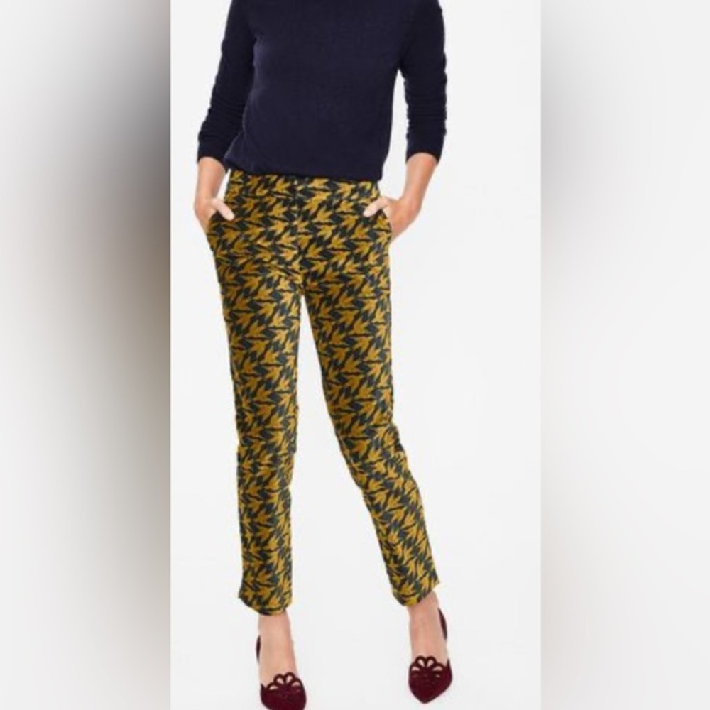Boden Yellow and Navy Leaf-Print Slim Pants